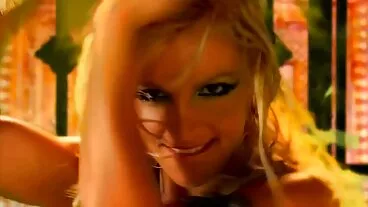 Coppia mogli puttane amatoriali che si allena arrapata per un po' di amore anale