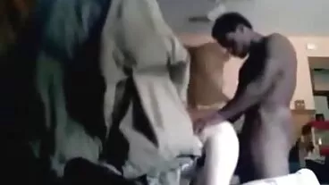 Magro 18 anni. o. Blondie mogli amatoriali porche deve imparare i confini!