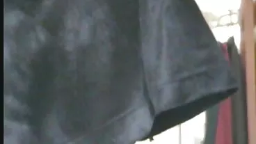 MILF con tette enormi soffia e cavalca un cazzo in mogli troie gratis POV