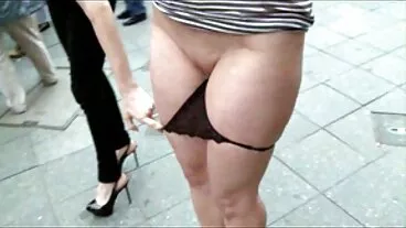 La bionda MILF Brittany Bardot schizza mogli porche italiane durante l'anale!