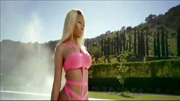 Barbie IRL su misura sbattuta sulla spiaggia mogli puttane video