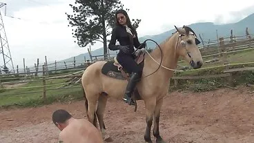 BRAZZERS La troia Tiffany schizza gli ospiti al mogli zoccole Potluck Party