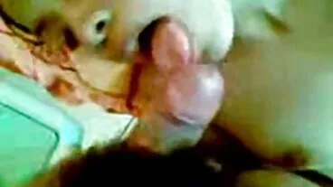 La massaggiatrice lesbica Silvia Saige seduce moglie zoccola porno una ragazza etero Kayley Gunner