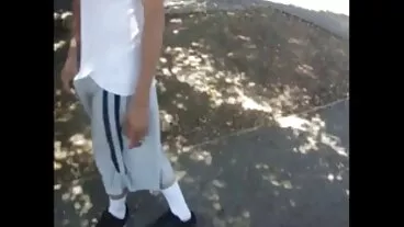 La MILF Ryan Conner moglie yroia prende un po' di culo nella figa