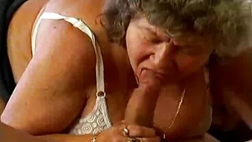 Il marito di mogli troie in spiaggia Linzee affitta casa per riprese porno!