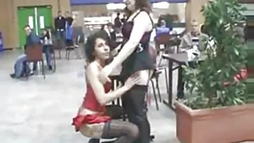 Alla bellezza Haley Reed mogli troie mariti cornuti piace il suo culo a bocca aperta!