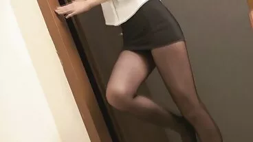MILF tettona ama fare mogli maiale italiane la cattiva con l'aiuto del suo cameriere