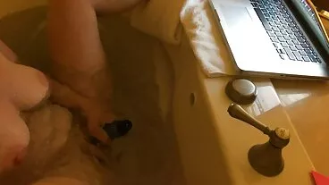La padrona Jenna Parsley si prende cura della sua cagna mogli amatoriali troie e del suo pastella